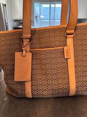 Coach F77012 Vintage XL Signature C Canvas Tote Bag with Vachetta Leather Trim